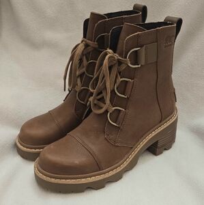 Sorel Women's Lace Up Boots